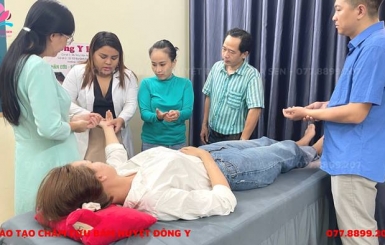 Phòng khám sở hữu đội ngũ bác sĩ châm cứu giỏi tại TPHCM