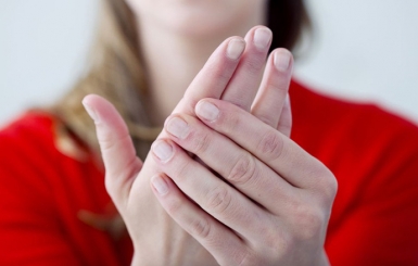 Bệnh Lạnh Tay Chân – Nguyên Nhân, Triệu Chứng và Cách Điều Trị Hiệu Quả