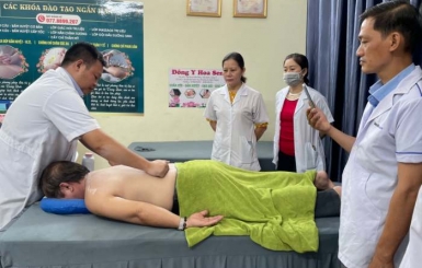 Chữa thoát vị đĩa đệm hiệu quả với Y học cổ truyền