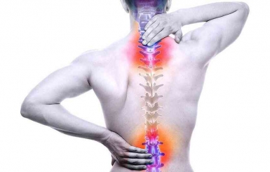 Thoát vị đĩa đệm cột sống thắt lưng có những triệu chứng gì?