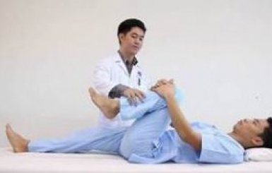 Tập Vật Lý Trị Liệu Chữa Tai Biến: Hy Vọng Phục Hồi Cho Người Bệnh