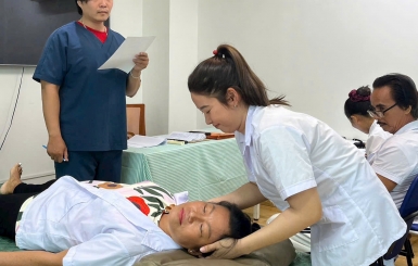 Học Nghề Tác Động Cột Sống Tại TP.HCM – Cơ Hội Vàng Cho Người Làm Trị Liệu