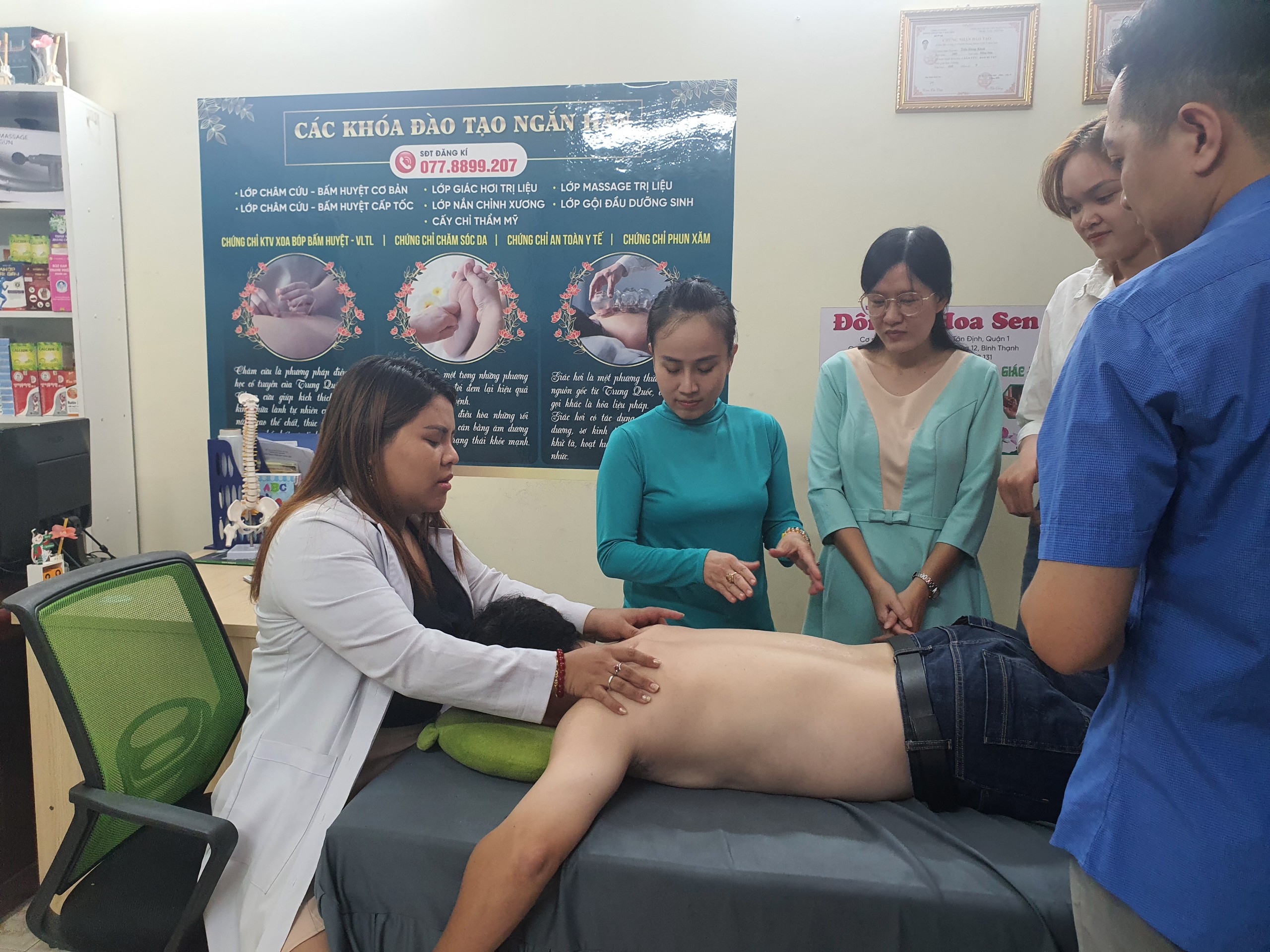 học châm cứu bấm huyệt ở đâu