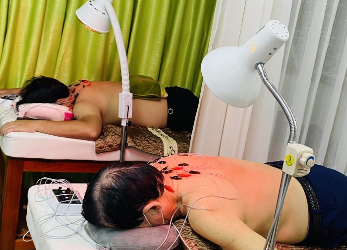 đau vai gáy phải