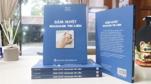 sách tổng hợp kiến thức bấm huyệt massage trị liệu